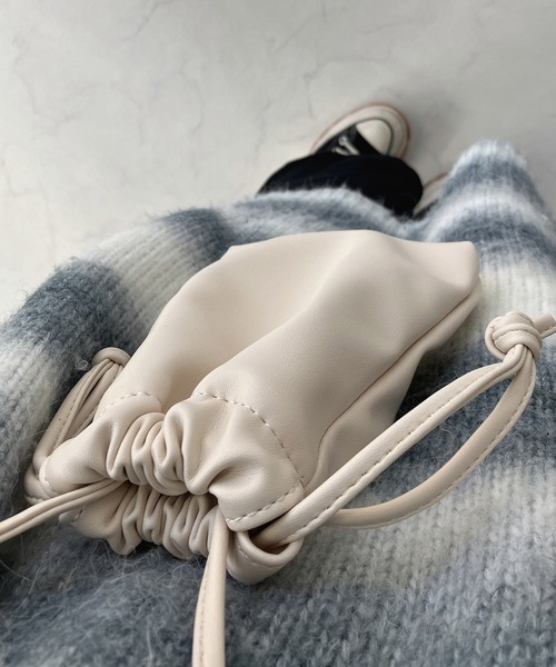 AS KNOW AS plus(アズノゥアズプラス)の「ドロスト ミニポシェット【ZOZOTOWN限定アイテム】(ショルダーバッグ・レディース・ブラック/アイボリー/ピンク/ブルー/グリーン/パープル・FREE)」の20枚目の写真