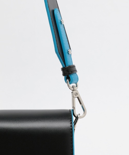 PAGEBOY（ページボーイ）の「バイカラースクエアショルダー（ショルダーバッグ・レディース・オフホワイト/シルバー/ブラック/モカ・FREE）」の19枚目の写真