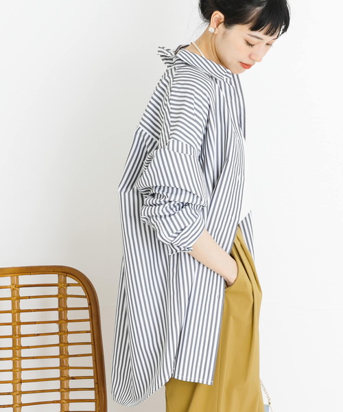 UR Lab.（アーバンリサーチラボ）の「アシメストライプシャツ（シャツ/ブラウス・レディース・ブラック/ブルー/ピンク系その他・FREE）」の2枚目の写真