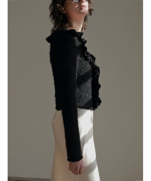 AMAIL(アマイル)の「Furi shaggy cardigan(カーディガン/ボレロ・レディース・ブラック/アイボリー・FREE)」の3枚目の写真