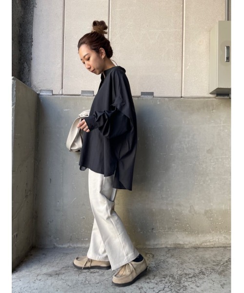 HONEYSUCKLE ROSE(ハニーサックルローズ)の「【HONEYSUCKLE ROSE】袖デザイン長袖シャツ(シャツ/ブラウス・レディース・ホワイト/ブラック/サックスブルー・M/L)」の5枚目の写真
