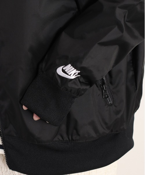 NIKE（ナイキ）の「【NIKE】ナイキ バックロゴウインドブレーカー（ナイロンジャケット・レディース・グレー/ブラック・M）」の6枚目の写真
