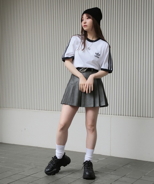 adidas（アディダス）の「【adidas / アディダス】ワンポイントロゴ アディカラー クラシックス3ストライプス 半袖Tシャツ（Tシャツ/カットソー・レディース・ブラック/ホワイト/グリーン/ネイビー/オリーブ/ブルー/イエロー/ベージュ・L/M）」の17枚目の写真