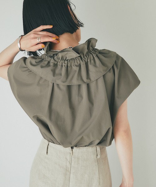 RIVE DROITE（リヴドロワ）の「フレンチフリルカラーブラウス（シャツ/ブラウス・レディース・ネイビー/ホワイト/カーキ・FREE）」の8枚目の写真
