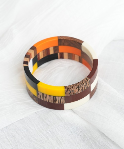 CIAOPANIC TYPY（チャオパニックティピー）の「【Aguni】ウッドパネルバングル（バングル/リストバンド・レディース・オレンジ・ONE SIZE）」の4枚目の写真