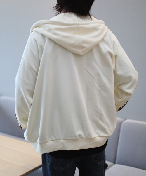 セール】HOOK -original- 個性派宇宙サガラ刺繍前開きジップ