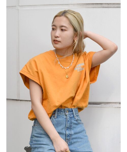 Ungrid（アングリッド）の「ノースリショートロゴタンクトップ（Tシャツ/カットソー・レディース・ネイビー/オフホワイト/オレンジ/イエロー・FREE）」の3枚目の写真