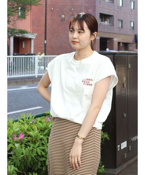 Ungrid（アングリッド）の「ノースリショートロゴタンクトップ（Tシャツ/カットソー・レディース・ネイビー/オフホワイト/オレンジ/イエロー・FREE）」の17枚目の写真