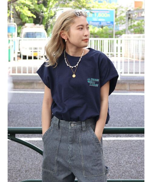 Ungrid（アングリッド）の「ノースリショートロゴタンクトップ（Tシャツ/カットソー・レディース・ネイビー/オフホワイト/オレンジ/イエロー・FREE）」の11枚目の写真