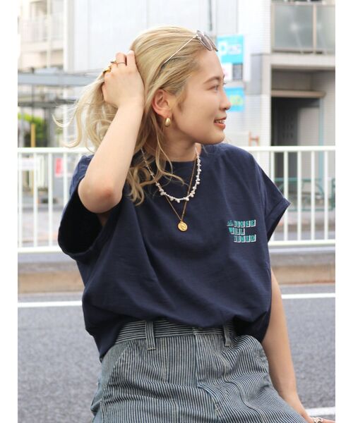 Ungrid（アングリッド）の「ノースリショートロゴタンクトップ（Tシャツ/カットソー・レディース・ネイビー/オフホワイト/オレンジ/イエロー・FREE）」の19枚目の写真