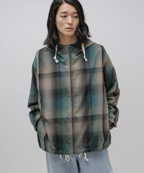 NANO universe（ナノユニバース）の「LB.03/ウォッシャブルリネンチェックベンチレーションマリンパーカー（マウンテンパーカー・メンズ・キナリ/グリーン・L/M/S）」の6枚目の写真