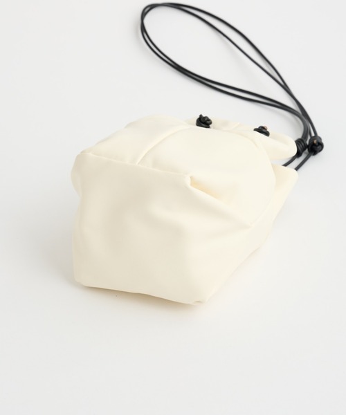 COLONY 2139（コロニートゥーワンスリーナイン）の「コードミニ巾着バッグ（ショルダーバッグ・レディース・オフホワイト/ブラック・FREE）」の6枚目の写真