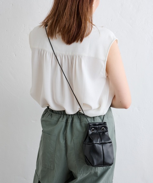 COLONY 2139（コロニートゥーワンスリーナイン）の「コードミニ巾着バッグ（ショルダーバッグ・レディース・オフホワイト/ブラック・FREE）」の11枚目の写真