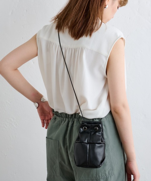 COLONY 2139（コロニートゥーワンスリーナイン）の「コードミニ巾着バッグ（ショルダーバッグ・レディース・オフホワイト/ブラック・FREE）」の7枚目の写真