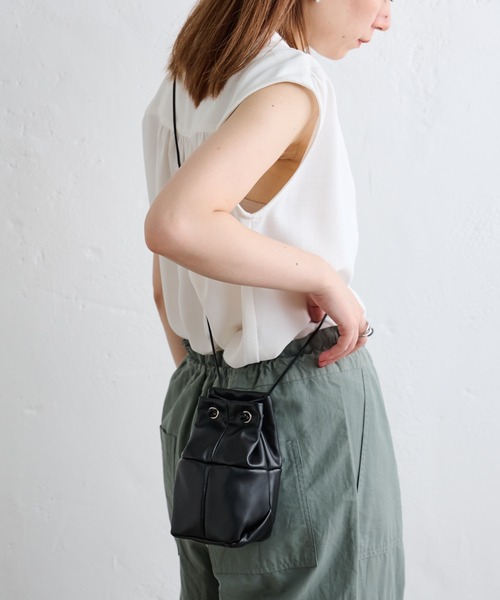 COLONY 2139（コロニートゥーワンスリーナイン）の「コードミニ巾着バッグ（ショルダーバッグ・レディース・オフホワイト/ブラック・FREE）」の15枚目の写真