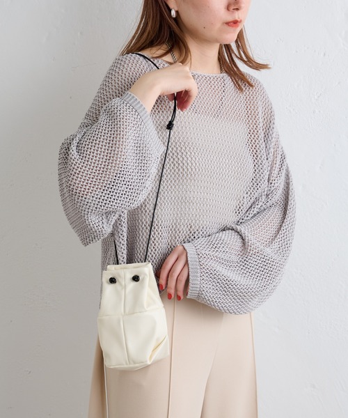 COLONY 2139（コロニートゥーワンスリーナイン）の「コードミニ巾着バッグ（ショルダーバッグ・レディース・オフホワイト/ブラック・FREE）」の4枚目の写真