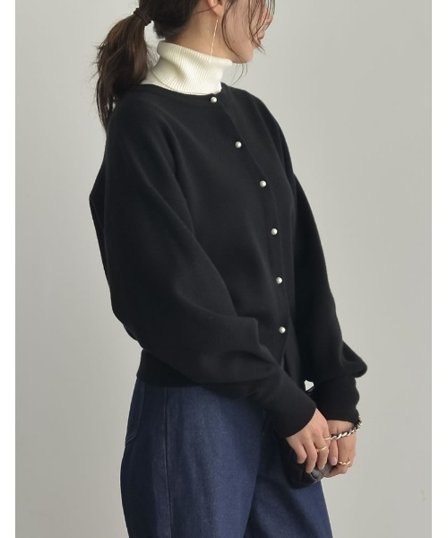 Re:EDIT（リエディ）の「前後2WAYパールボタンニットカーディガン（カーディガン/ボレロ・レディース・チャコールグレー/ホワイト/ブラック・MEDIUM/LARGE）」の10枚目の写真