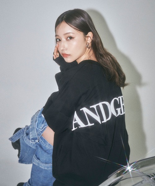ANDGEEBEE（アンジービー）の「UNISEX バックロゴロンT（Tシャツ/カットソー・レディース・ホワイト/ブラック・FREE）」の2枚目の写真
