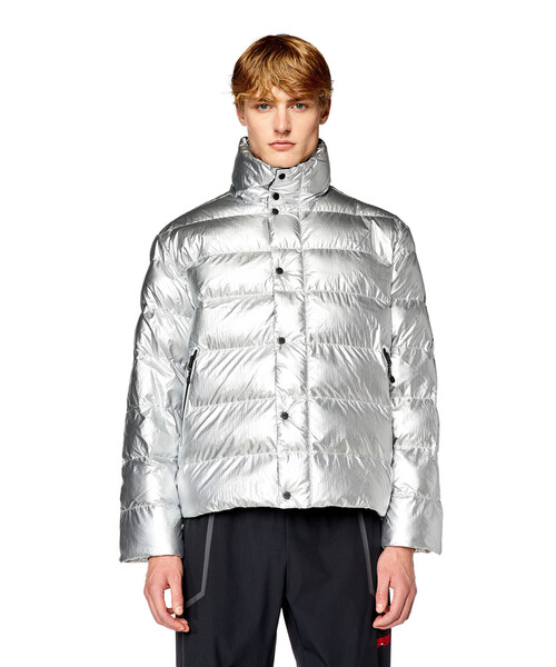 DIESEL（ディーゼル）の「メンズ ウィンタージャケット 中綿 シルバー  DIESEL SPORT（ナイロンジャケット・メンズ・シルバー/ブラック・MEDIUM/LARGE/SMALL/XX-LARGE/X-LARGE/X-SMALL）」の7枚目の写真