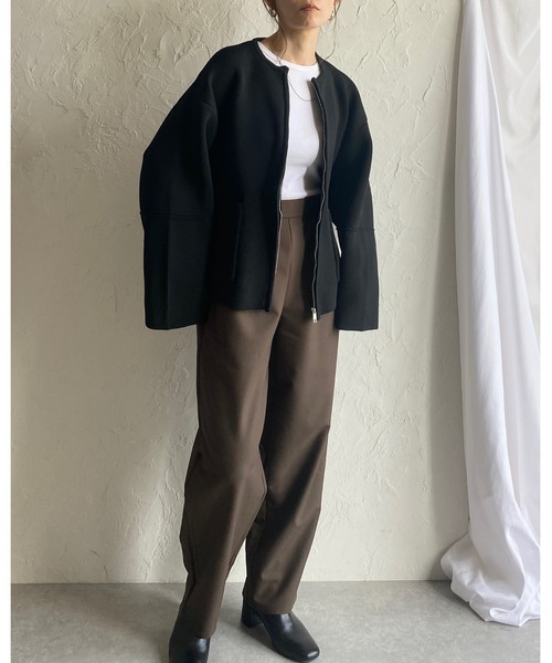 She's Closet(シーズクローゼット)の「ハイウエストタック入りワイドスラックスカーブパンツ(スラックス・レディース・ブラック/モカ/チャコールグレー/マスタード/サンドベージュ/ブルーグレー/グレイッシュベージュ/カーキ・FREE)」の11枚目の写真