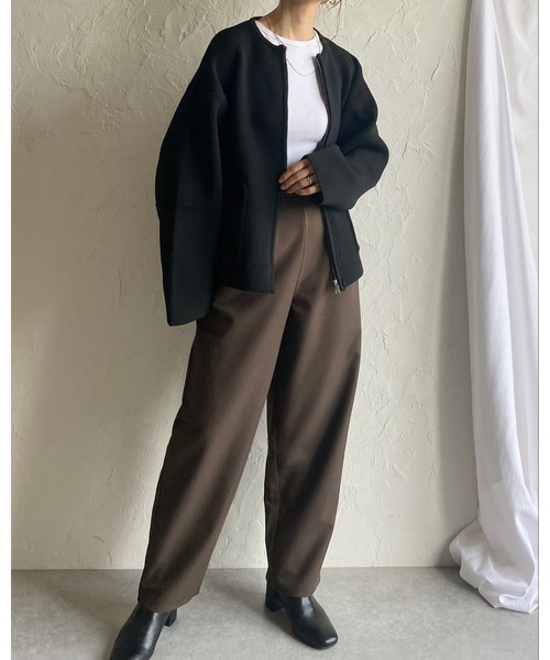 She's Closet(シーズクローゼット)の「ハイウエストタック入りワイドスラックスカーブパンツ(スラックス・レディース・ブラック/モカ/チャコールグレー/マスタード/サンドベージュ/ブルーグレー/グレイッシュベージュ/カーキ・FREE)」の22枚目の写真