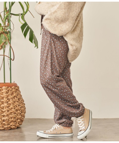 anap mimpi（アナップミンピ）の「小花柄 ジョガー 裏毛 スウェット パンツ【セットアップ対応】（スウェットパンツ・レディース・ピンク/ダークグレー/アイボリー・FREE）」の12枚目の写真