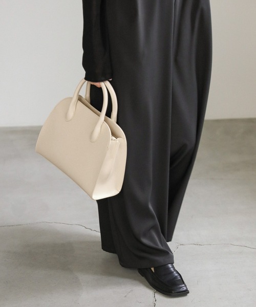 select MOCA(セレクトモカ)の「スクエアボストンバッグ(ボストンバッグ・レディース・オフホワイト/ブラック・FREE)」の8枚目の写真