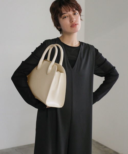 select MOCA(セレクトモカ)の「スクエアボストンバッグ(ボストンバッグ・レディース・オフホワイト/ブラック・FREE)」の9枚目の写真