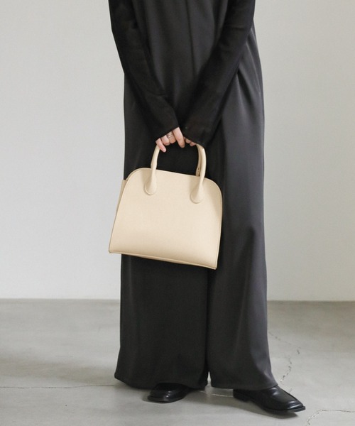 select MOCA(セレクトモカ)の「スクエアボストンバッグ(ボストンバッグ・レディース・オフホワイト/ブラック・FREE)」の5枚目の写真