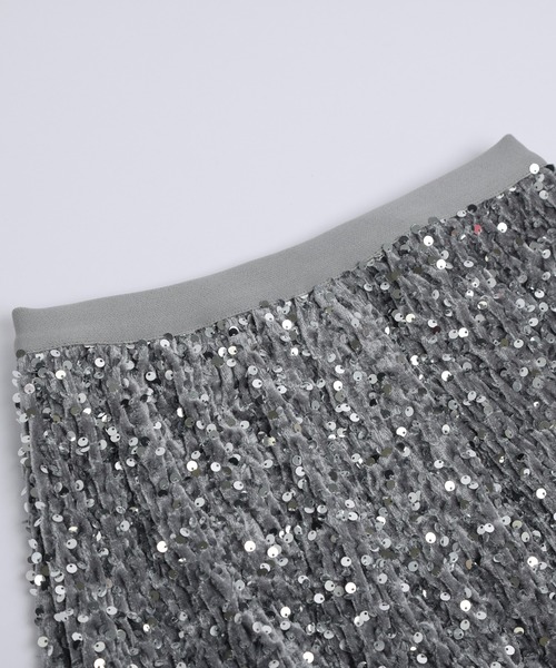 AMELY（エミリー）の「スパンコールロングスカート（スカート・レディース・グレー/ブラック・フリー）」の18枚目の写真