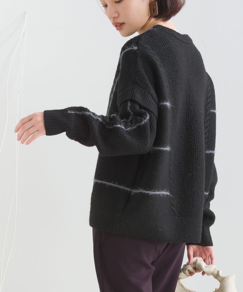 FURRY（ファーリー）の「ファンシーラインケーブルプルオーバー（ニット/セーター・レディース・黄土色系1/ライトブルーグレー/ブラック×ブラック/オフホワイト・FREE）」の11枚目の写真