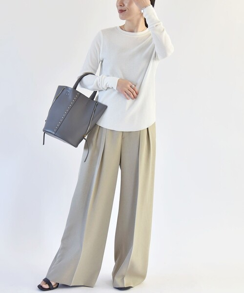 quaranciel(カランシエル)の「quaranciel:〈洗濯機可能〉ワッフル クルーネック ラウンドヘム カットソー(Tシャツ/カットソー・レディース・ブラック/ホワイト/ライトグレー・ONE SIZE)」の11枚目の写真