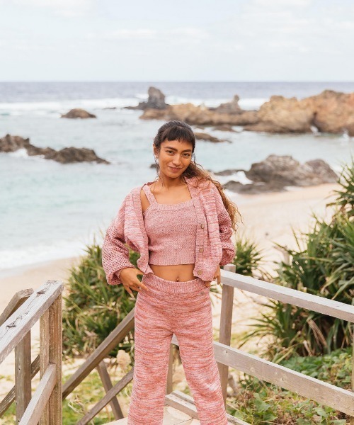 ROXY(ロキシー)の「BLOOMING DAYS CAMI/ロキシーショートレングスキャミソール(キャミソール・レディース・ホワイト/レッド/ブルー/グリーン・SMALL/MEDIUM/LARGE)」の13枚目の写真