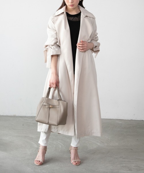 M.deux（エムドゥ）の「◎エアリートッパートレンチコート◎（トレンチコート・レディース・ベージュ/ライトグレー・MEDIUM）」の4枚目の写真