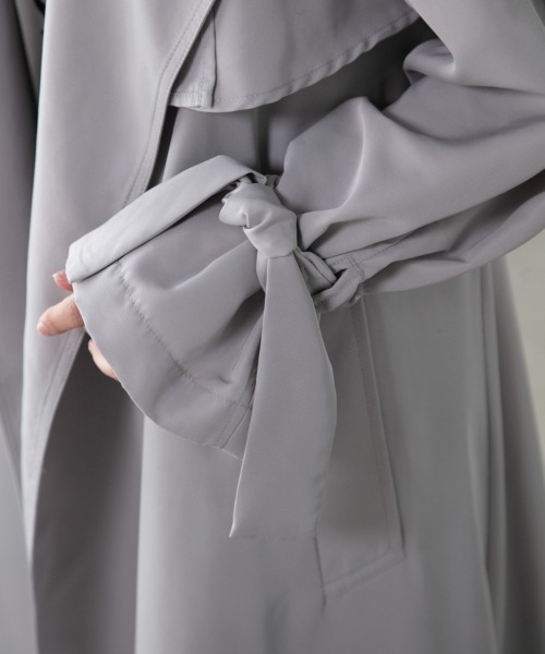 M.deux（エムドゥ）の「◎エアリートッパートレンチコート◎（トレンチコート・レディース・ベージュ/ライトグレー・MEDIUM）」の11枚目の写真