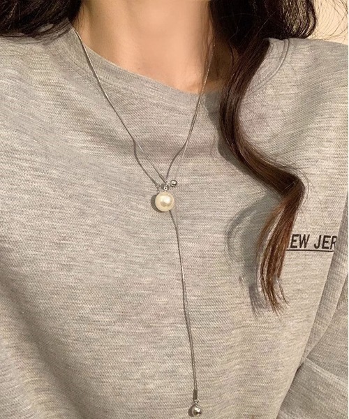 LA VORAGINE（ラ ヴォラジネ）の「アレルギー対応エコパールロングネックレス（ネックレス・レディース・ゴールド/シルバー/グレー・FREE）」の6枚目の写真