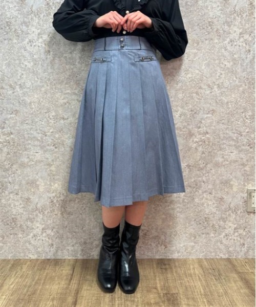 axes femme POETIQUE(アクシーズファムポエティック)の「ビット付プリーツロングスカート(スカート・レディース・ブラック/グリーン/ブルーグレー・MEDIUM)」の3枚目の写真