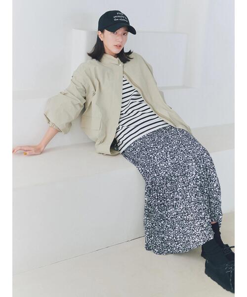 Samansa Mos2 blue(サマンサモスモスブルー)の「花柄プリーツスカート(スカート・レディース・ライトベージュ/ブルー/ブラック・F)」の13枚目の写真