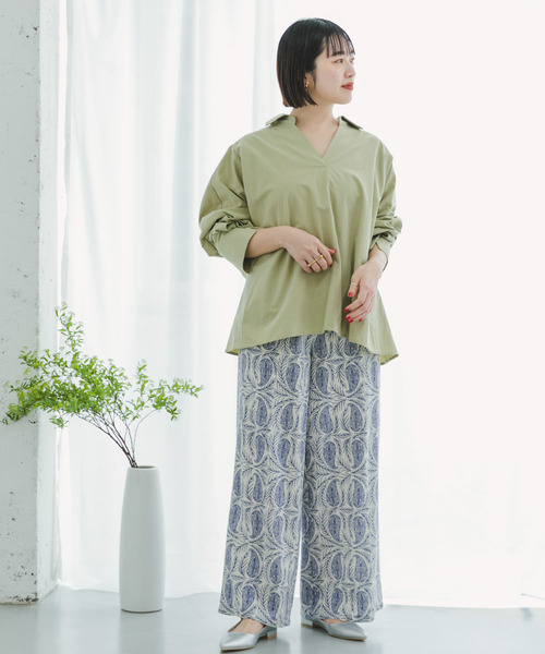 ITEMS URBANRESEARCH(アイテムズ アーバンリサーチ)の「バックギャザースキッパーシャツ(シャツ/ブラウス・レディース・チャコールグレー/オフホワイト/ライトカーキ・FREE)」の18枚目の写真
