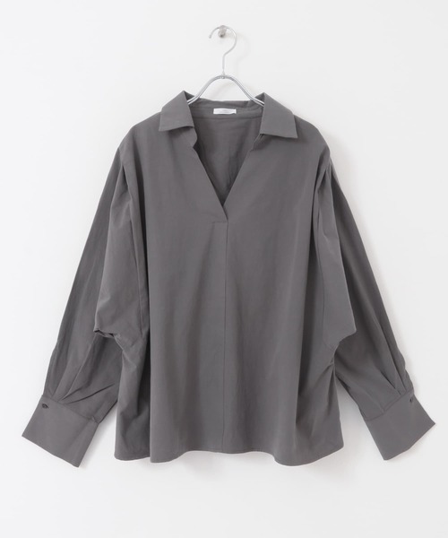 ITEMS URBANRESEARCH(アイテムズ アーバンリサーチ)の「バックギャザースキッパーシャツ(シャツ/ブラウス・レディース・チャコールグレー/オフホワイト/ライトカーキ・FREE)」の16枚目の写真