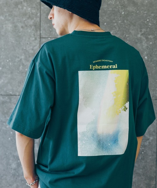 RAGEBLUE（レイジブルー）の「BACK PHOTO PRINT BIG T-SHIRTS/バックフォトプリント/天竺コットン/ビッグシルエットTシャツ（Tシャツ/カットソー・メンズ・ブラック/ホワイト/グリーン/ワインレッド・SMALL/MEDIUM/LARGE）」の4枚目の写真