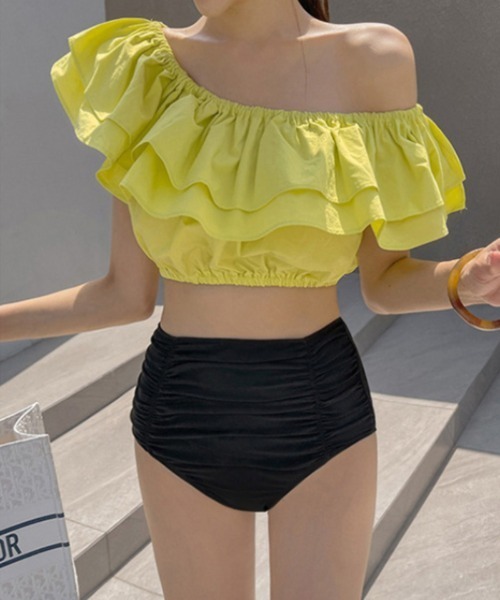 Ritzy(リッツィー)の「オフショルダー フリル ハイウエストビキニ 水着(水着・レディース・イエロー/ホワイト・M/L/XL)」の8枚目の写真