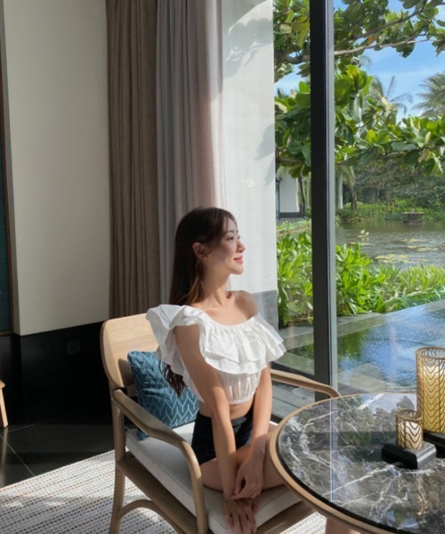 Ritzy(リッツィー)の「オフショルダー フリル ハイウエストビキニ 水着(水着・レディース・イエロー/ホワイト・M/L/XL)」の14枚目の写真