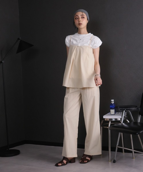 Ulysses（ユリシス）の「【セットアップ】タックデザインキャミソール＆ワイドパンツ（セットアップ・レディース・ネイビー/ベージュ・F）」の15枚目の写真