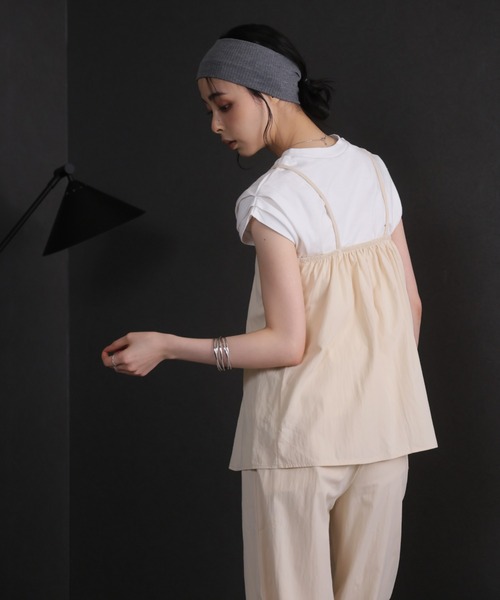 Ulysses（ユリシス）の「【セットアップ】タックデザインキャミソール＆ワイドパンツ（セットアップ・レディース・ネイビー/ベージュ・F）」の17枚目の写真