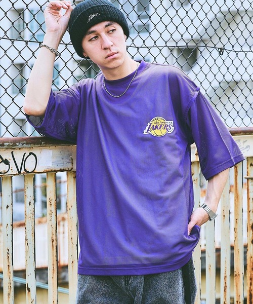 NBA(エヌビーエー)の「【NBA】別注/メッシュアンサンブルプルオーバー(Tシャツ/カットソー・メンズ・レッド/パープル/ブラック・LARGE/MEDIUM)」の3枚目の写真