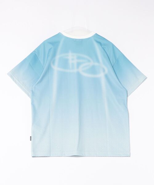 ROMANTIC CROWN（ロマンティッククラウン）の「【UNISEX】ROMANTIC CROWN／サッカｰジャージーT（Tシャツ/カットソー・メンズ・ブラック/ライトブルー・MEDIUM/LARGE）」の10枚目の写真