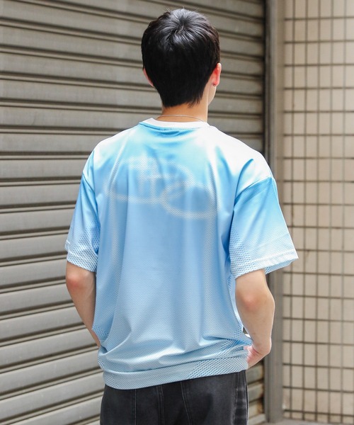 ROMANTIC CROWN（ロマンティッククラウン）の「【UNISEX】ROMANTIC CROWN／サッカｰジャージーT（Tシャツ/カットソー・メンズ・ブラック/ライトブルー・MEDIUM/LARGE）」の15枚目の写真