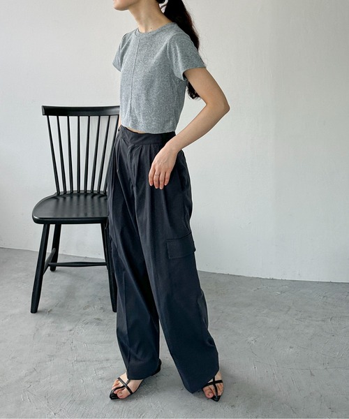 feepur（フェピュール）の「パイルショートTee（Tシャツ/カットソー・レディース・グレー/アイボリー/ピンク/イエロー/ブラック・MEDIUM）」の6枚目の写真