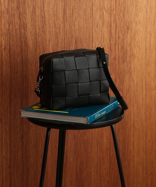 ベルタ S CERVO（ショルダーバッグ）｜IACUCCI（イアクッチ）の